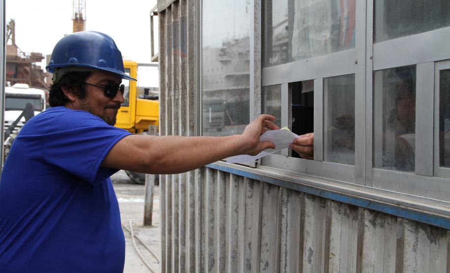 A Appa instalou cinco contêineres-escritório na faixa do cais, que são utilizados pelos conferentes das cargas.