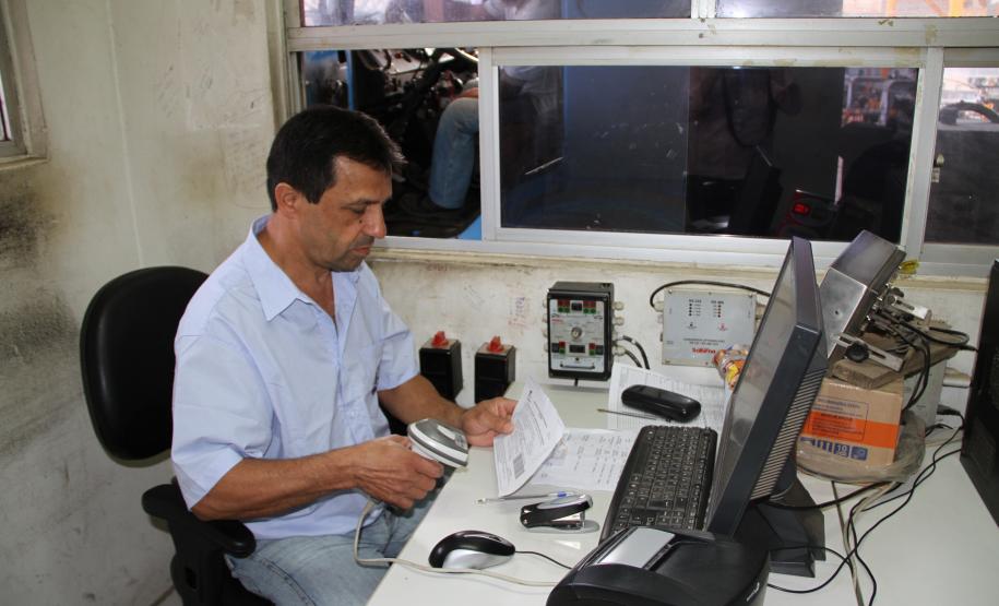 O sistema, desenvolvido pelo Departamento de Informática da Appa e pela Celepar, garante informações seguras sobre a carga, os lotes e os destinos. O principal ganho, com isso, é que os terminais podem emitir as notas fiscais eletrônicas de cada caminhão, antes mesmo do veículo chegar ao destino.