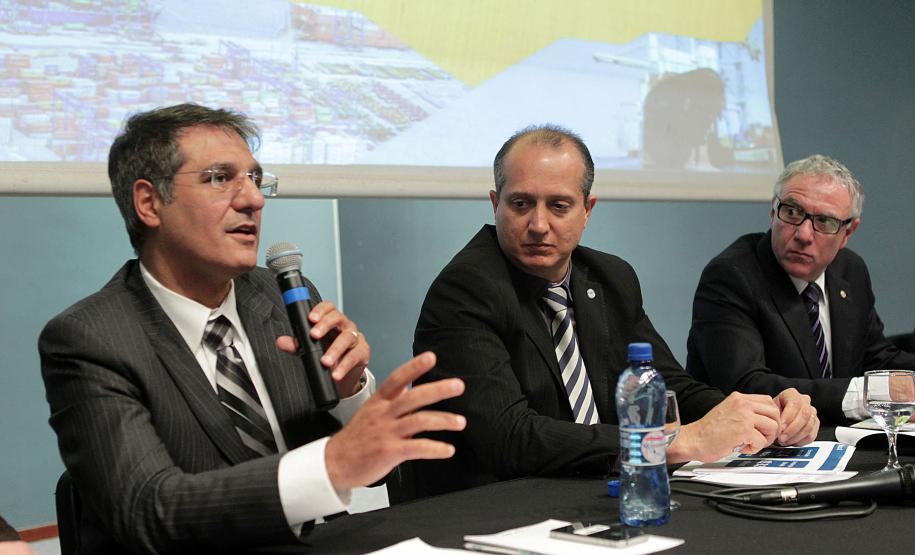 SEP anuncia lote de licitações para Paranaguá Para o secretário de infraestrutura e logística, José Richa Filho, o debate das propostas será essencial a partir de agora.