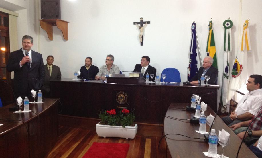 Superintendente dos portos paranaenses recebe título de cidadão honorário de Antonina.