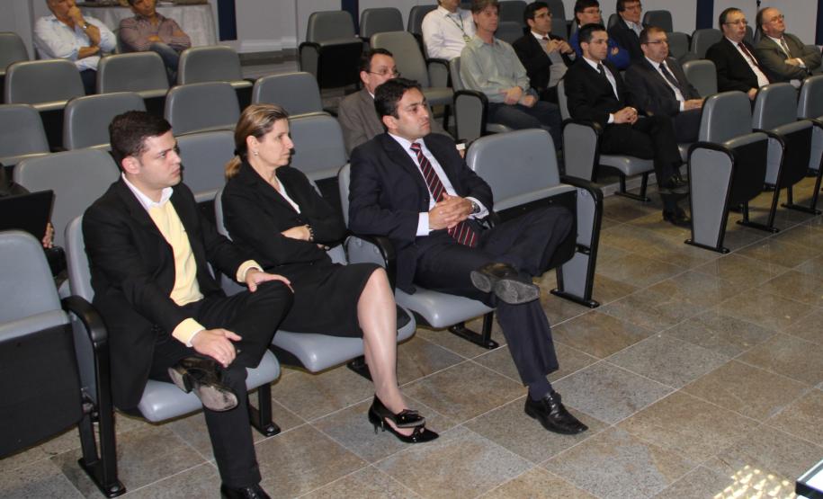 Juízes do Trabalho de Paranaguá conheceram a proposta que visa transformar a Appa numa empresa Pública. Modelo ainda passará pela análise do Governador e depois passará pela Assembléia Legislativa.