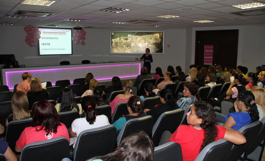 Será aberta na tarde desta quarta-feira (09), em Paranaguá, a programação relativa ao “Outubro Rosa”, desenvolvida pela Administração dos Portos de Paranaguá e Antonina (Appa). A iniciativa é para promover as ações voltadas para a prevenção do câncer de mama e o diagnóstico precoce da doença, concentradas no movimento “Outubro Rosa”, mobilização realizada desde 1997 em todo mundo.