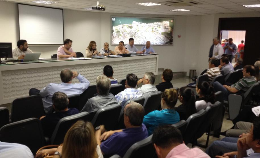 Convocada pela Comissão do PDZPO do CAP, a reunião teve por objetivo elaborar um documento que vai pontuar as discordâncias entre o PDZPO e o plano federal para o Porto.
