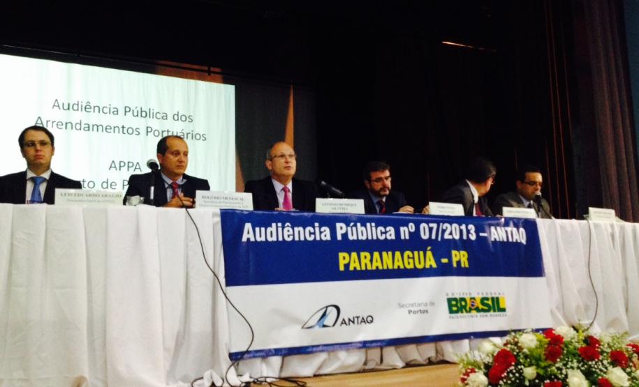 Mais de 600 pessoas compareceram à reunião realizada nessa segunda-feira, em Paranaguá. Contribuições ao processo podem ser feitas, pelo site da Antaq, até o próximo dia 25.