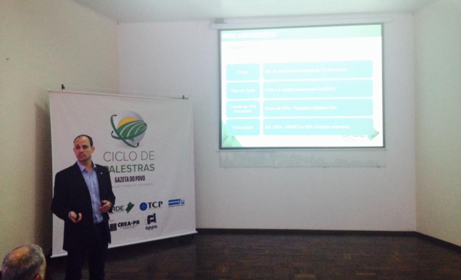 Palestra Dividino Ponta Grossa Ainda participaram do encontro nos Campos Gerais do Paraná os especialistas do Banco Regional de Desenvolvimento do Extremo Sul (BRDE) Luiz Fernando Baena, Paulo Marques Ferreira, Sérgio Hekave, João Carlos Kuritza, Alexandre Accioly e Jorge Gomes Rosa Filho.