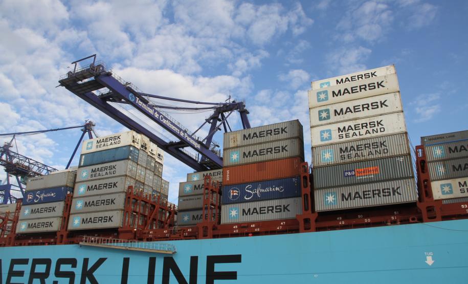 Portos paranaenses fecham outubro com alta de 16% nas exportações de soja O maior aumento foi registrado nas operações de Carga Geral: 20%. No ano passado, foram 6,27 milhões de toneladas. Este ano, são 7,55 milhões, considerando exportações e importações.