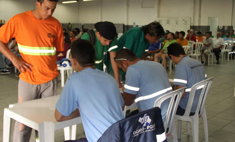 Durante toda semana, funcionários da Appa e empresas que atuam no Porto de Paranaguá recebem informações voltadas para a conscientização sobre riscos e necessidade de proteção