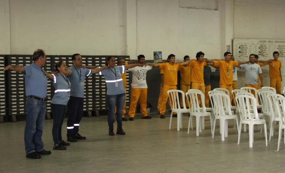 Durante toda semana, funcionários da Appa e empresas que atuam no Porto de Paranaguá recebem informações voltadas para a conscientização sobre riscos e necessidade de proteção