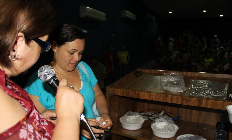 Sorteio é feito entre as 131 famílias previamente cadastradas para a definição da localização das casas no novo bairro. Com isso, estão sendo finalizadas as construções no bairro, que somam 232 moradias. Em 2014, outras 168 casas serão construídas.