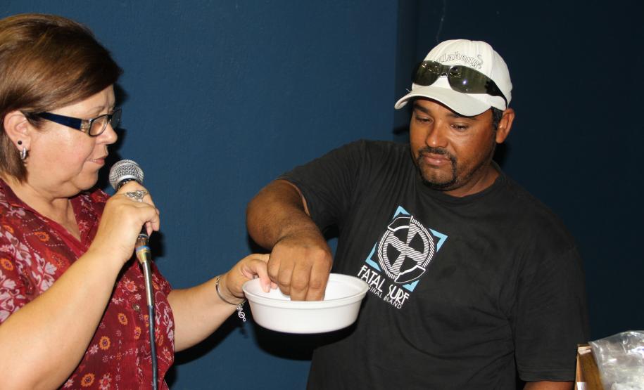 Sorteio é feito entre as 131 famílias previamente cadastradas para a definição da localização das casas no novo bairro. Com isso, estão sendo finalizadas as construções no bairro, que somam 232 moradias. Em 2014, outras 168 casas serão construídas.