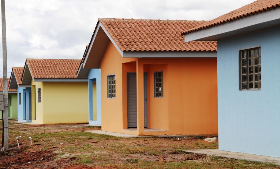 As casas são de mais uma etapa da realocação dos moradores que estão sendo retirados da Vila Becker, área de risco, próxima ao Porto de Paranaguá