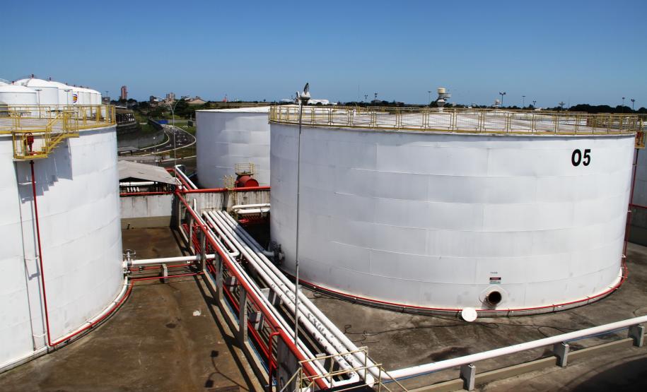 Seis anos após ter sido inaugurado, terminal poderá finalmente operar cargas. Todas as normas e exigências dos órgãos reguladores foram cumpridas pela atual administração dos portos