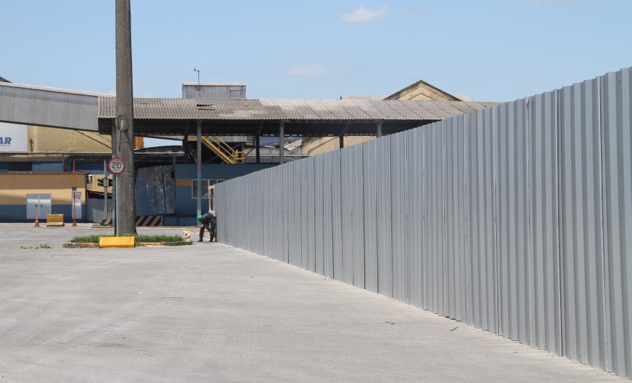 O novo prédio para os setores de segurança da Administração dos Portos de Paranaguá e Antonina (Appa) começou a ser construído nesta segunda-feira (27)