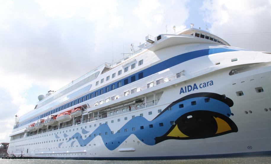 Com 1.520 pessoas a bordo, embarcação de cruzeiros atraca no próximo domingo, dia 16. Os turistas, a maioria de origem alemã, passam o dia na região