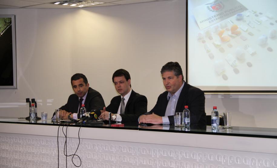 Ministério Público Estadual apurou a ocorrência de crimes de falsidade ideológica, formação de quadrilha e peculato. Appa vai instaurar processo administrativo e judicial visando o afastamento dos envolvidos.