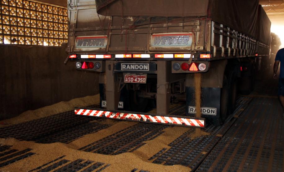 Volume de caminhões recebidos aumentou 36,5% no período, sem a formação de filas nas estradas. Entre os produtos movimentados, o destaque é a soja que este ano teve o escoamento adiantado