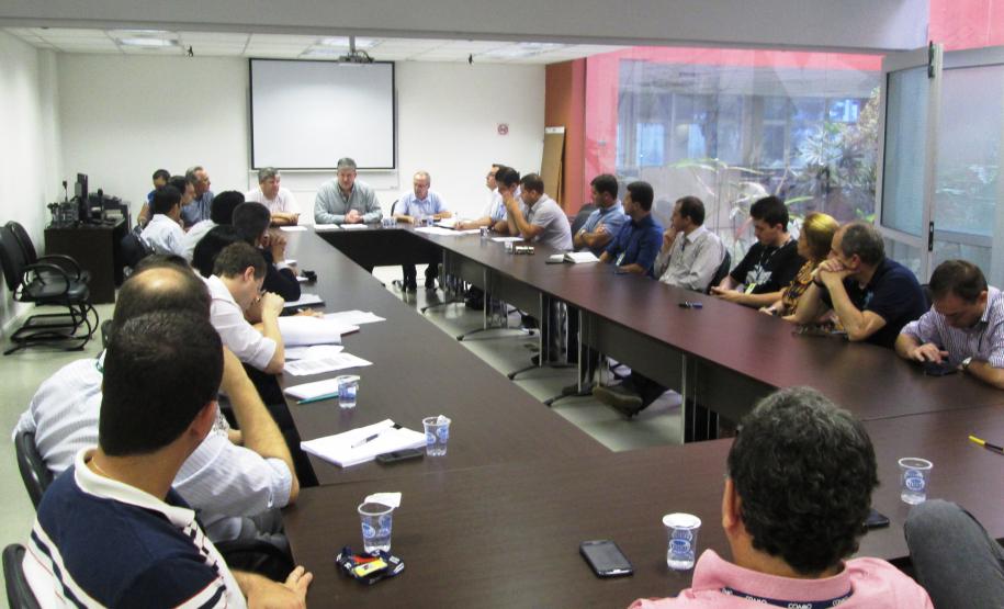 Os números foram apresentados nesta quinta-feira (27), durante reunião entre a superintendência e diretorias da Administração dos Portos de Paranaguá e Antonina (Appa) e a Associação Nacional de Exportadores de Cereais (ANEC). Participaram também do encontro membros da comunidade portuária local, operadores e órgãos de fiscalização.