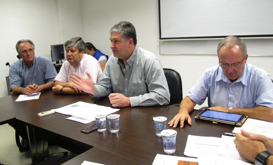 Os números foram apresentados nesta quinta-feira (27), durante reunião entre a superintendência e diretorias da Administração dos Portos de Paranaguá e Antonina (Appa) e a Associação Nacional de Exportadores de Cereais (ANEC). Participaram também do encontro membros da comunidade portuária local, operadores e órgãos de fiscalização.
