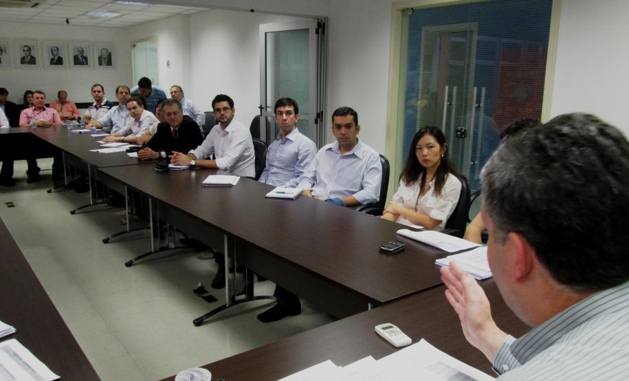 Os números foram apresentados nesta quinta-feira (27), durante reunião entre a superintendência e diretorias da Administração dos Portos de Paranaguá e Antonina (Appa) e a Associação Nacional de Exportadores de Cereais (ANEC). Participaram também do encontro membros da comunidade portuária local, operadores e órgãos de fiscalização.