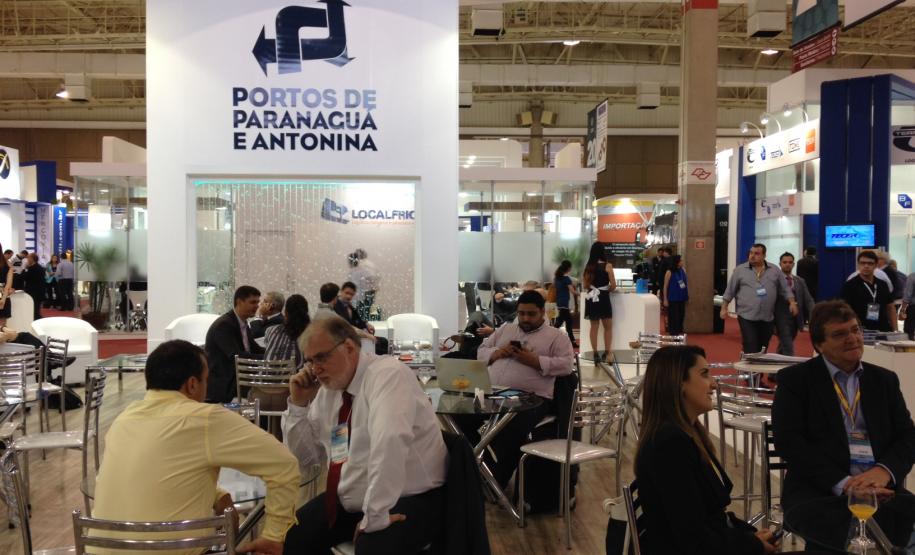 A participação da Appa na feira Intermodal South América reforçou a necessidade de se dar mais agilidade aos processos de concessões de novos terminais, em Paranaguá. Os portos paranaenses foram procurados por diversos clientes em potencial, que querem escoar mercadorias por Paranaguá.