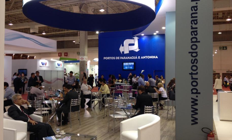 A participação da Appa na feira Intermodal South América reforçou a necessidade de se dar mais agilidade aos processos de concessões de novos terminais, em Paranaguá. Os portos paranaenses foram procurados por diversos clientes em potencial, que querem escoar mercadorias por Paranaguá.