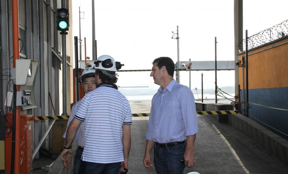 A tecnologia não terá nenhum custo aos Portos do Paraná, que já têm um Sistema de Controle de Cargas (SCC) formado e em andamento. A implantação do sistema será coordenada pelo professor doutor Caio Fernando Fontana, do Instituto do Mar, da Universidade Federal de São Paulo (Unifesp), cuja equipe visitou o porto, nesta terça-feira (29).