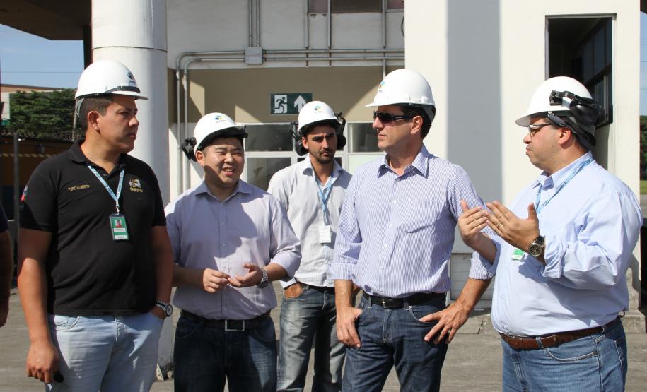 Segundo o professor doutor Caio Fernando Fontana (Unifesp), que é especializado em Supervia Eletrônica de Dados e Automação Portuária, o Porto de Paranaguá foi escolhido para esse projeto piloto no segmento de fertilizantes, pelo nível de informatização.