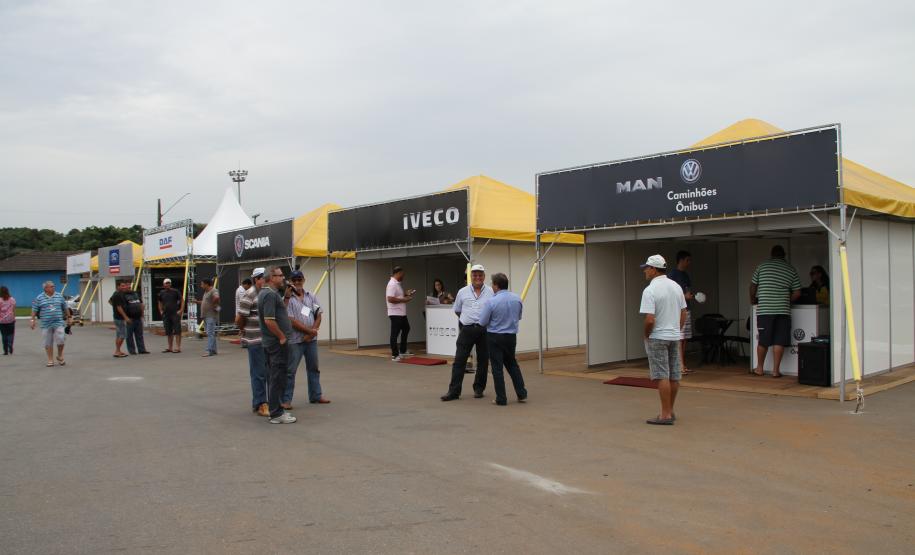 Começou na tarde desta segunda-feira (05) e segue até a próxima quinta-feira (08), a 18ª edição da Exposafra, Feira de Negócios para Transportadores, evento promovido pela revista Caminhoneiro com apoio da Administração dos Portos de Paranaguá e Antonina (APPA).