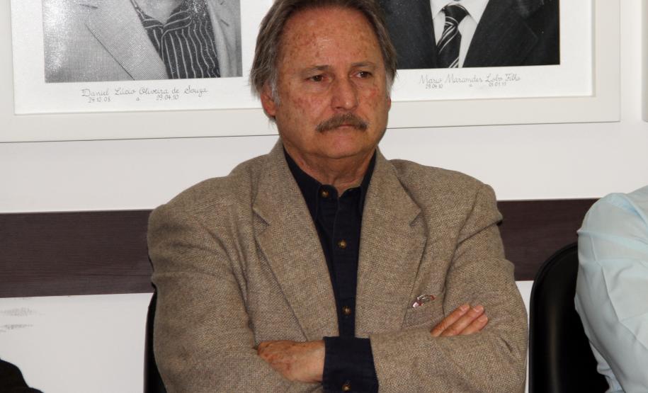 Já representando a classe empresarial, o G7, que congrega entidades do setor produtivo paranaense, indicou os nomes de Nilson Hanke Camargo e João Arthur Mohr para representarem como titular e vice, respectivamente, a classe empresarial. Os nomes foram acatados por unanimidade pelo CAP. Camargo é funcionário da Federação de Agricultura do Estado do Paraná (FAEP) e Mohr é chefe de gabinete da Federação das Indústrias do Estado do Paraná (FIEP).