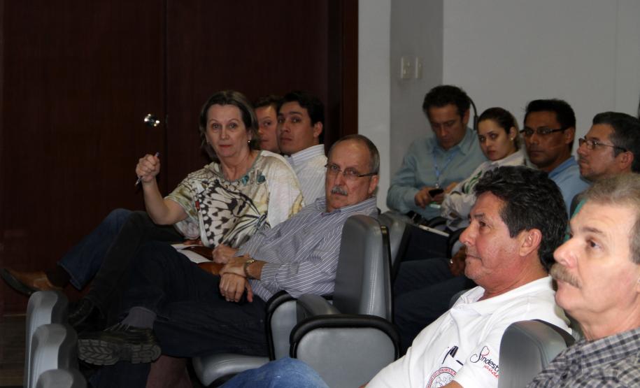 Na foto, a secretária municipal da Saúde, Terezinha Kersten, que sugeriu que fosse realizado um simulado para atendimento emergencial do vírus.