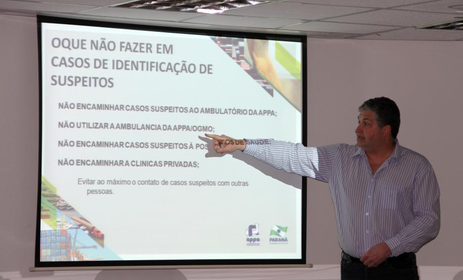 De acordo com Dividino, o controle sanitário dos navios e do Porto fica a cargo da agência nacional – a Anvisa