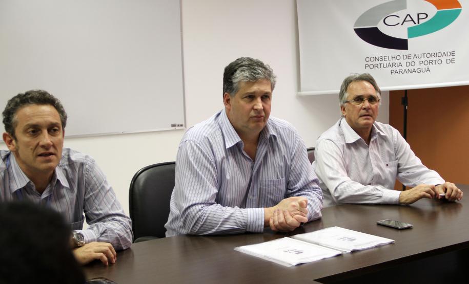 Portos do Paraná estabelecem plano de ajuda mútua para prevenção e combate de acidentes ambientais
