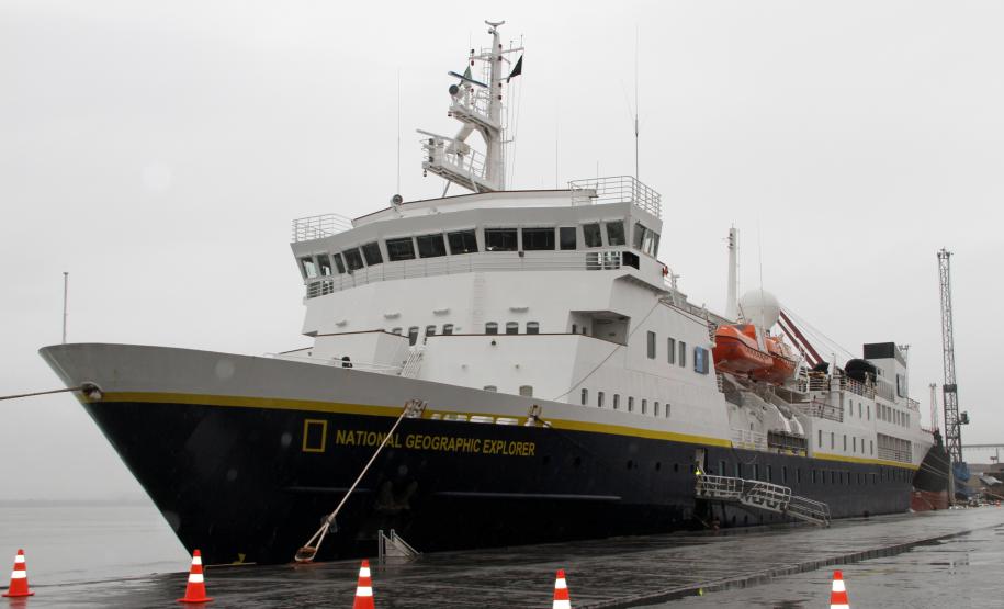 O navio mede 112 metros de comprimento, tem 16,5 metros de boca (largura) e é equipado com tecnologia avançada, totalmente estabilizado e tem capacidade para 148 pessoas em 81 cabines, 13 com varanda.