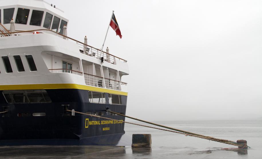 A maioria dos turistas do navio é dos Estados Unidos. Porém, há também passageiros israelenses, gregos, espanhóis, suecos, canadenses, dinamarqueses, venezuelanos, dinamarqueses, poloneses, holandeses, irlandeses e sete brasileiros. A faixa etária dos turistas varia de 17 a 86 anos.
