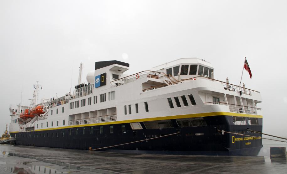 Esta é a segunda vez que o National Geographic Explorer atraca no Porto de Paranaguá. Em 2013, no dia 19 de outubro, ele esteve no Litoral paranaense com 113 passageiros e 98 tripulantes.