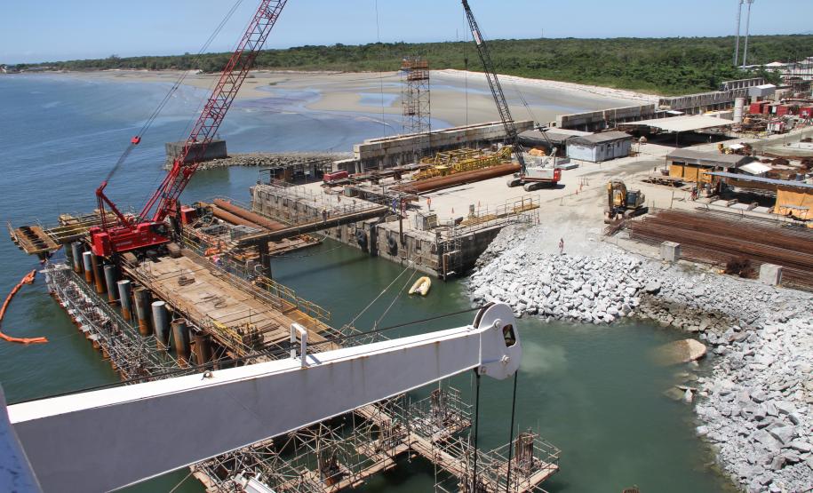 Ampliação do cais da Techint