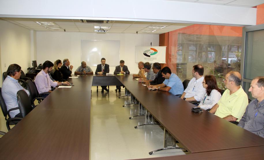 Representantes das Comissões Nacional e Estadual de Segurança Pública nos Portos, Terminais e Vias Navegáveis (Conportos e Cesportos) entregaram, nesta quinta-feira (06), em Paranaguá, sete certificados de cumprimento das exigências do ISPS Code (código internacional de segurança na atividade portuária).