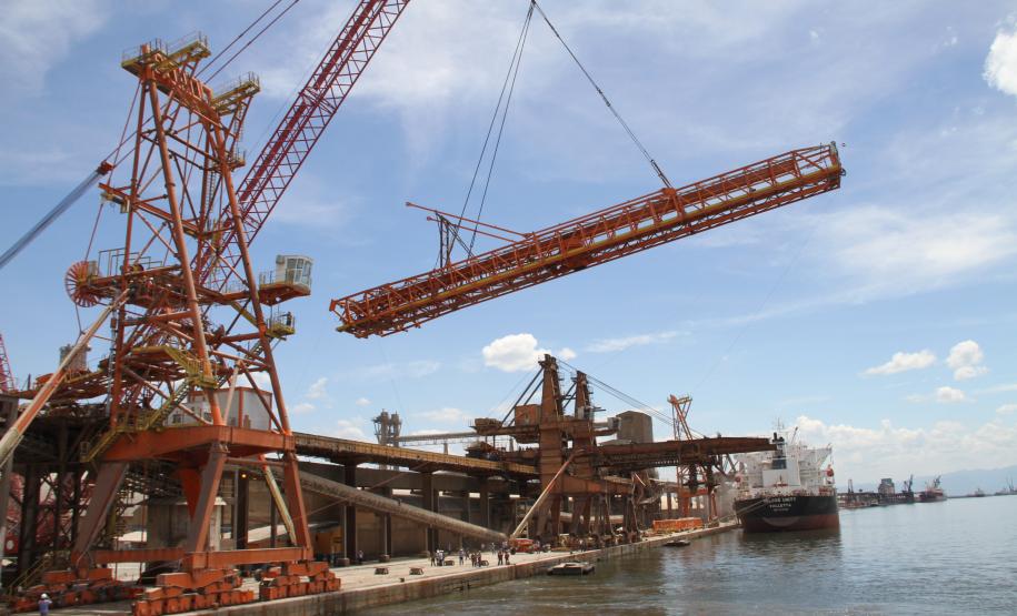 A capacidade será para carregar até duas mil toneladas por hora. Atualmente, os equipamentos em operação no Corredor de Exportação do Porto de Paranaguá têm capacidade nominal para 1.500t/h.