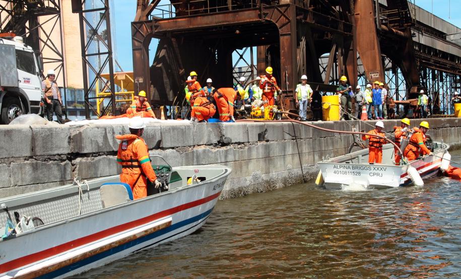Porto de Paranaguá simula acidente ambiental e busca excelência no atendimento