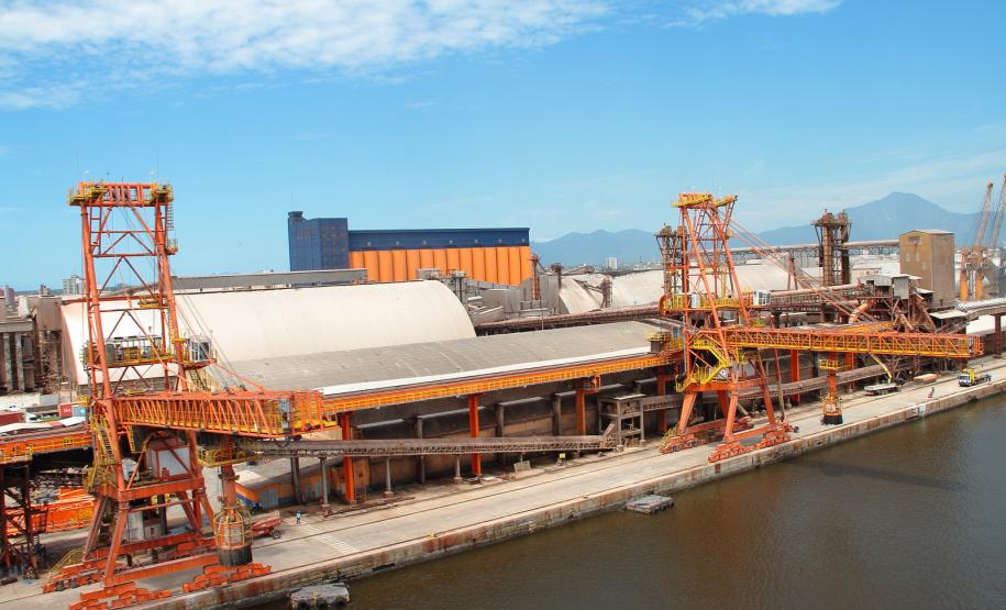 Porto de Paranaguá vai investir R$ 45 milhões em obras de ampliação e manutenção