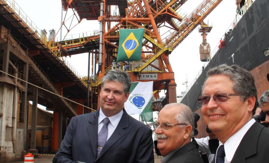 Porto de Paranaguá inaugura novos shiploaders e aumenta produtividade em 33%