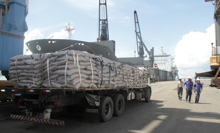 Antonina volta a carregar navios de açúcar