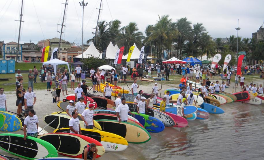 Remada dos 80 anos do Porto de Paranaguá reúne 200 participantes