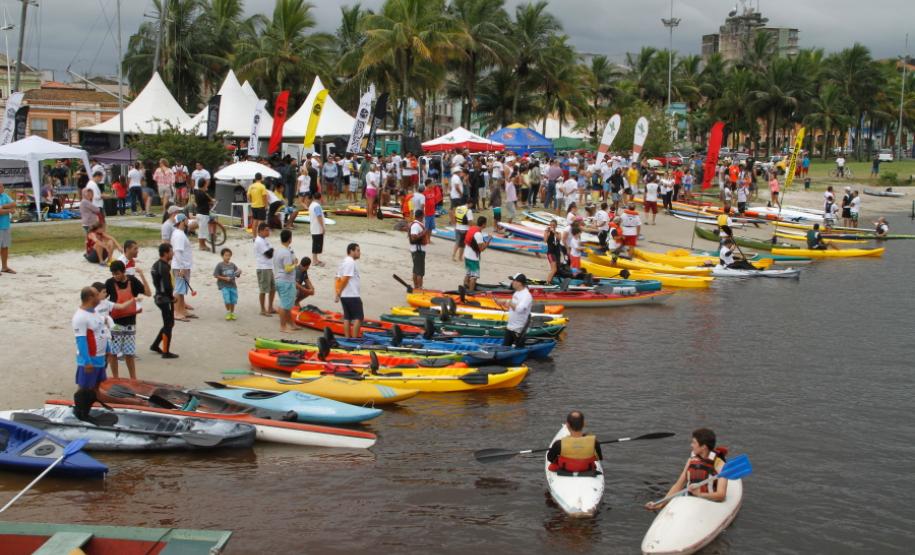 Remada dos 80 anos do Porto de Paranaguá reúne 200 participantes
