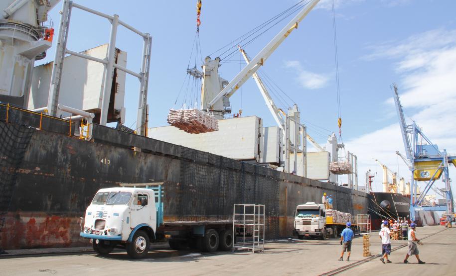 Investimentos em Antonina impulsionam operações no porto