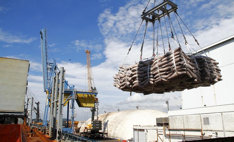 Investimentos em Antonina impulsionam operações no porto