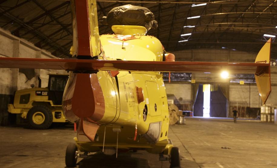 Maior helicóptero executivo do mundo desembarca no Brasil pelo Porto de Paranaguá