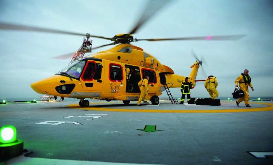 Maior helicóptero executivo do mundo desembarca no Brasil pelo Porto de Paranaguá