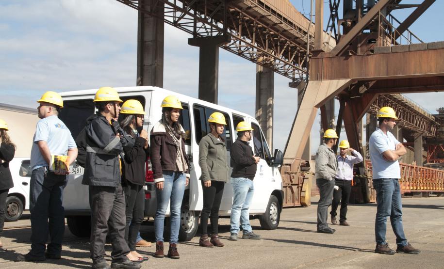 Porto de Paranaguá promove oficina sobre resíduos e controle de zoonoses