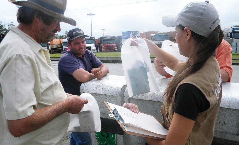 Com palestra de combate à dengue, Porto em Ação reúne 500 caminhoneiros